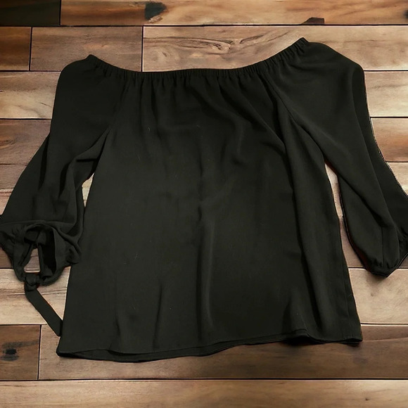 J Crew Black Off Shoulder Blouse - Picture 8 of 8